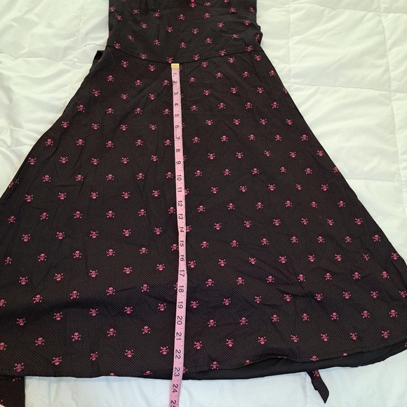 Dead Threads Goth Dress 1950s Retro Style Pin Up Pink Black Skull Halloween Sz M - Picture 8 of 11
